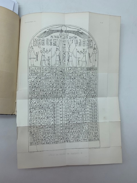 Etude sur divers monuments du Regne de Toutmes III decouverts a Thebes par M. Mariette